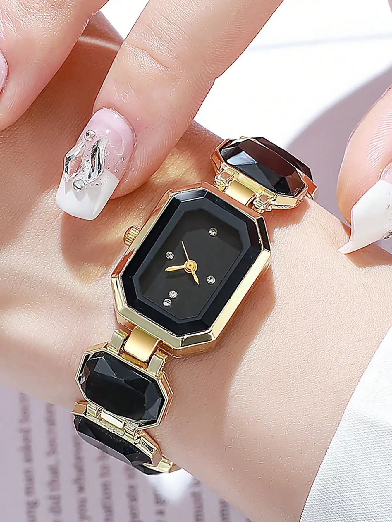 Orologio quadrato da donna Oro - Luxury Watch Lady recensione e prezzo