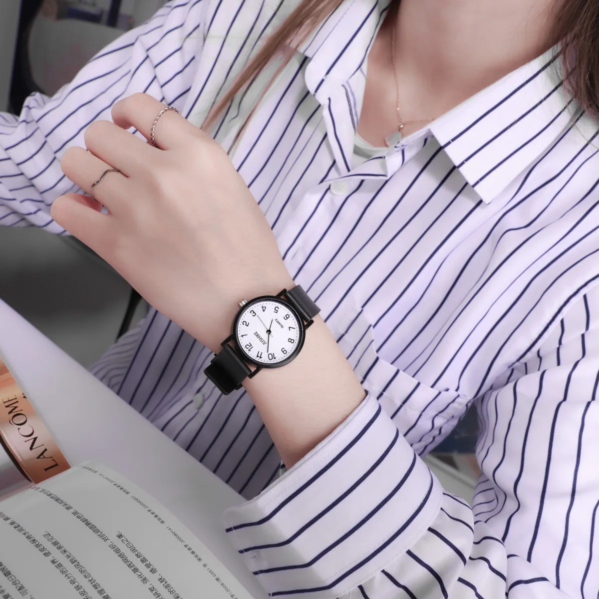 Semplice orologio nero Orologi - Luxury Watch Lady recensione e prezzo